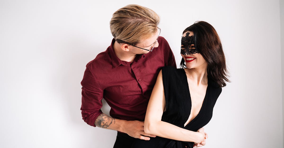 entdecken sie die neuesten trends für ihren perfekten partylook! stilvolle outfits, modische accessoires und unwiderstehliche kombinationen, um bei jeder feier im rampenlicht zu stehen.