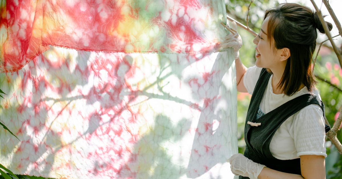 entdecken sie kreative diy-modeideen, um ihren persönlichen stil zum ausdruck zu bringen. lernen sie einfache techniken und kreative projekte, um einzigartige kleidungsstücke und accessoires selbst zu gestalten.
